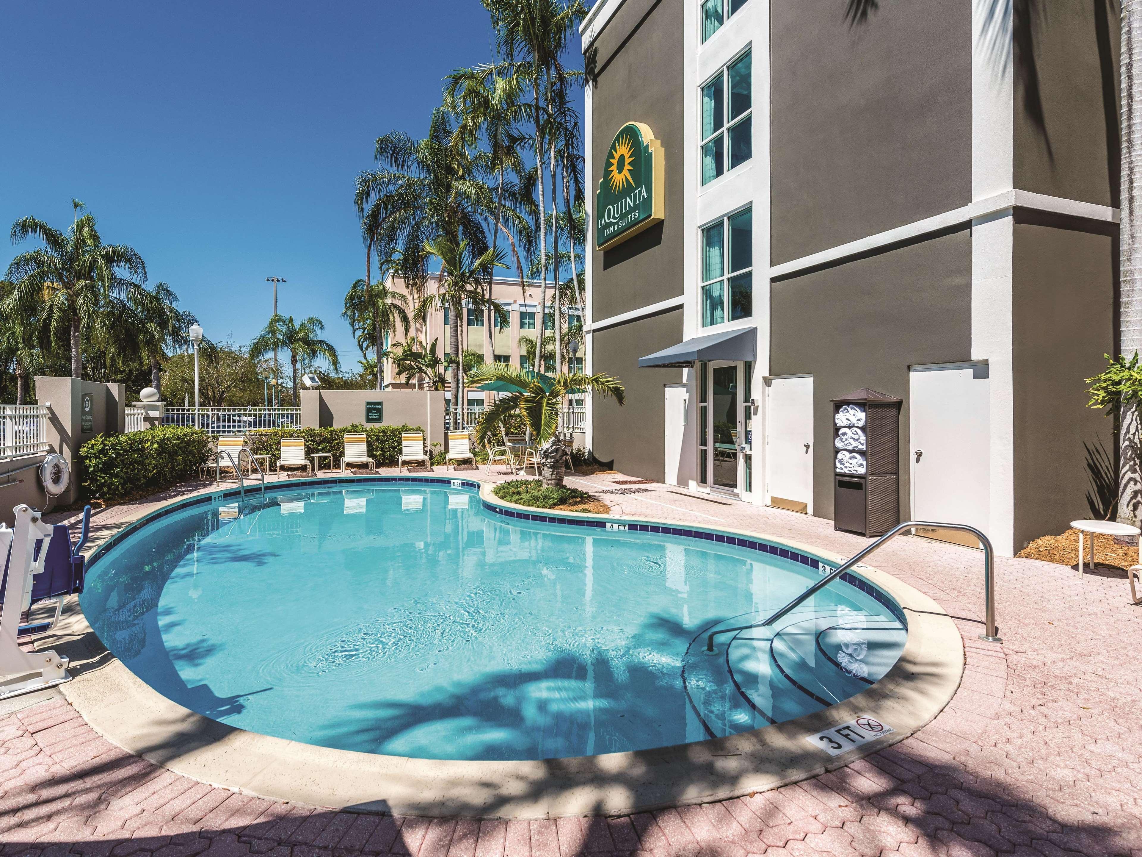La Quinta By Wyndham Plantation At Sw 6Th St Hotel Bagian luar foto